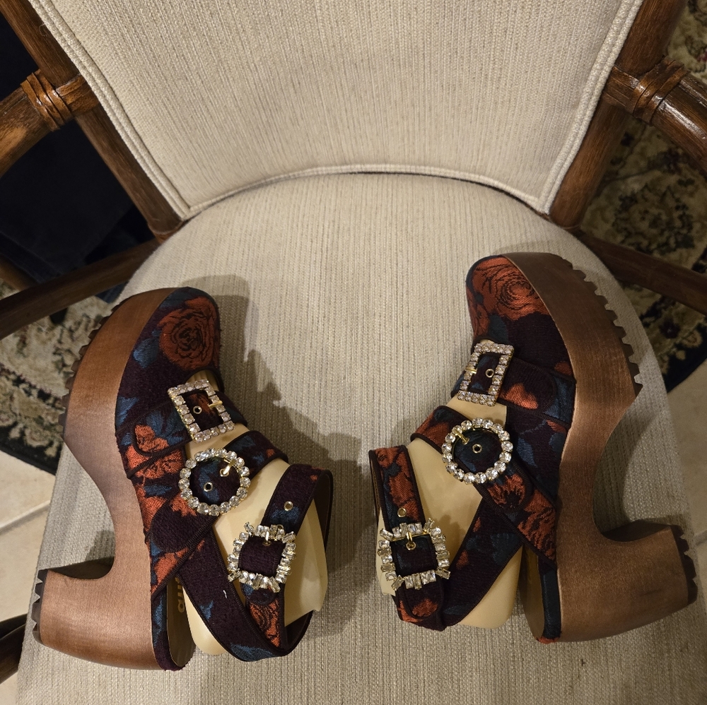 Autumn Adiegbo Triple-Strap Brocade Platform Clogs Crystal Buckles 9.5 NEW Italy - Picture 6 of 12